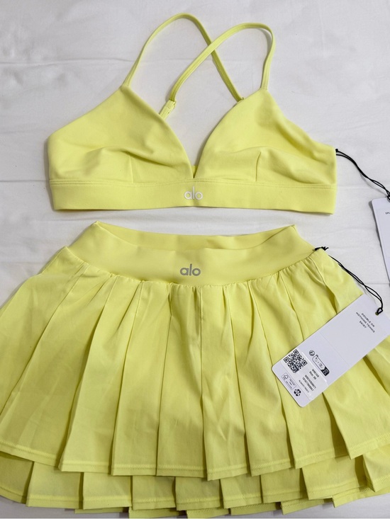 ALO Yoga Dresses & Skirts - Alo Yoga Set - Sunshine Double or Nothing Tennis Skirt XS & Splendor Bra Small